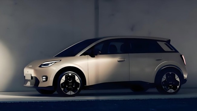 Mobil listrik Aion UT. [Instagram]